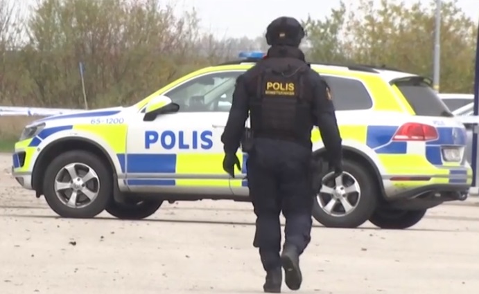 17-årig svensk jente brutalt mishandlet av gjeng. Mistanke om hevnmotiv&nbsp;<span>(+)</span>