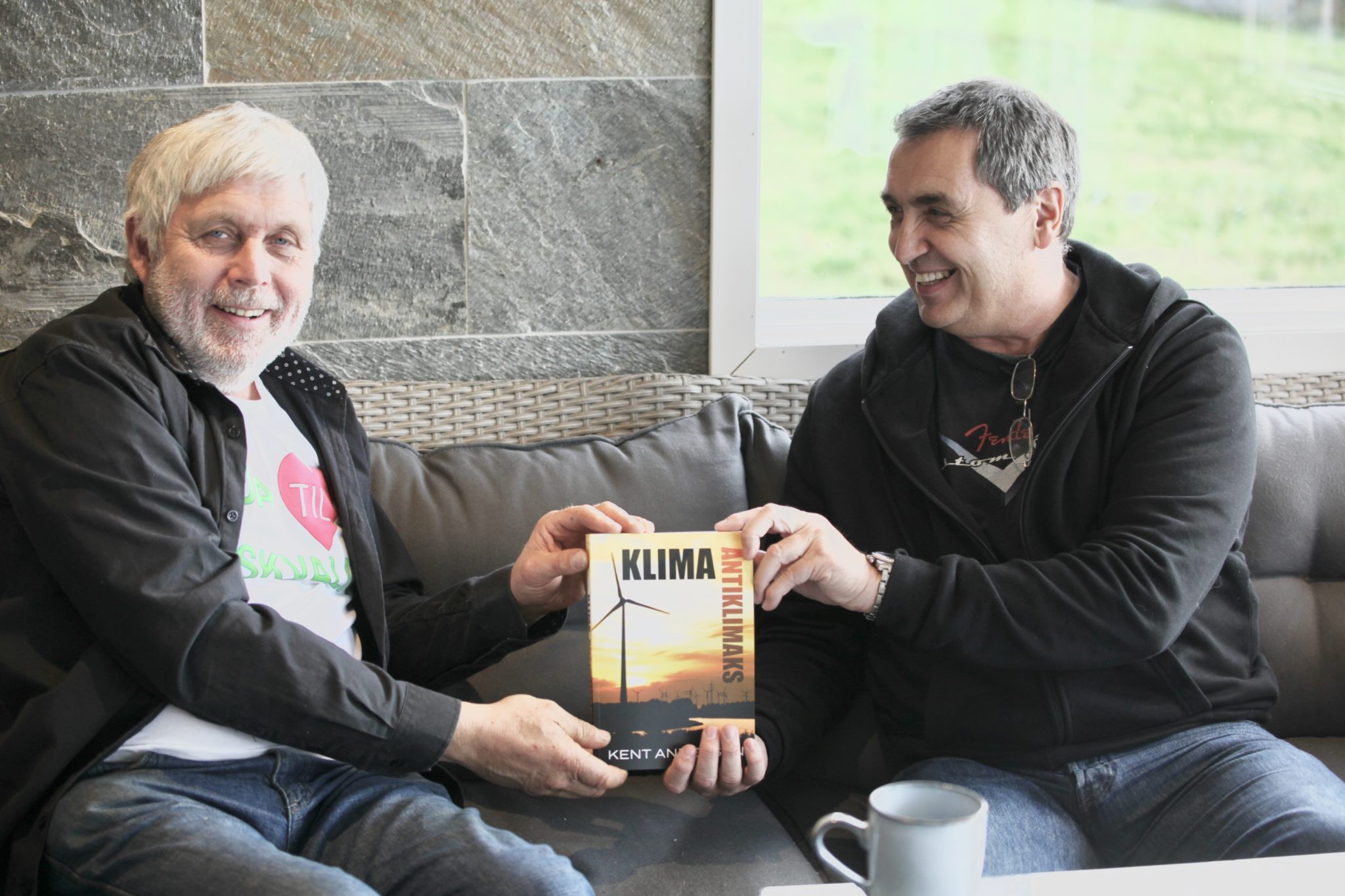 Kent Andersen møter Hans Petter Thue på Haramsøya&nbsp;<span>(+)</span>