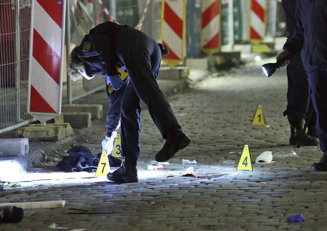 Knivterroren i Dresden: Politiet visste at den syriske islamisten var farlig, men overvåket ham ikke&nbsp;<span>(+)</span>