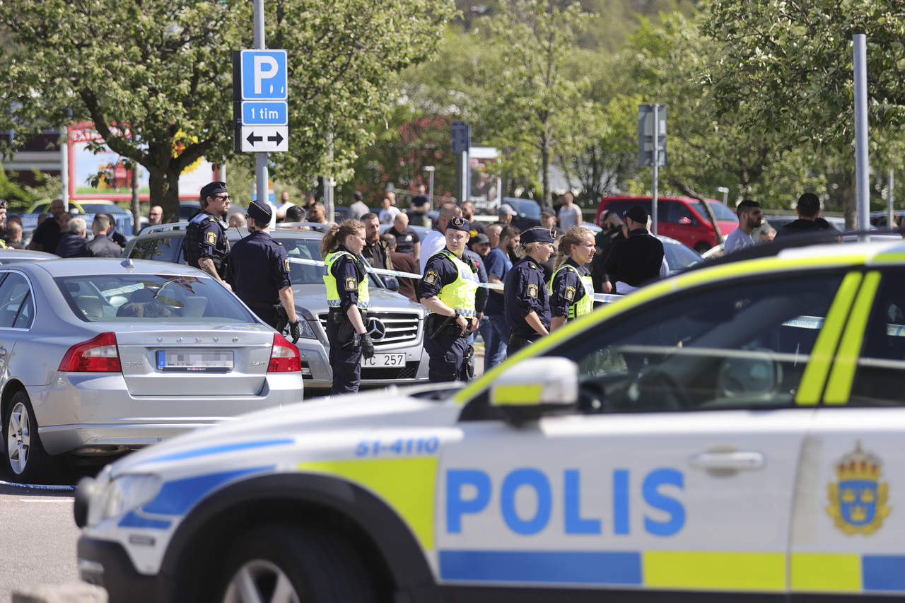 Kommunestyrets ordfører vil sette inn militæret i Hjällbo&nbsp;<span>(+)</span>