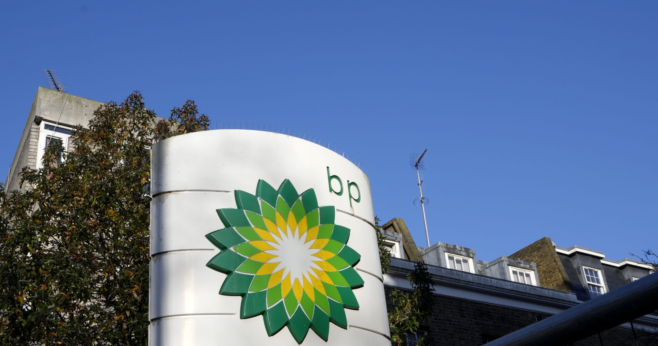 Oljefondet stemmer mot strengere «klimamål» for olje­selskapet BP&nbsp;<span>(+)</span>