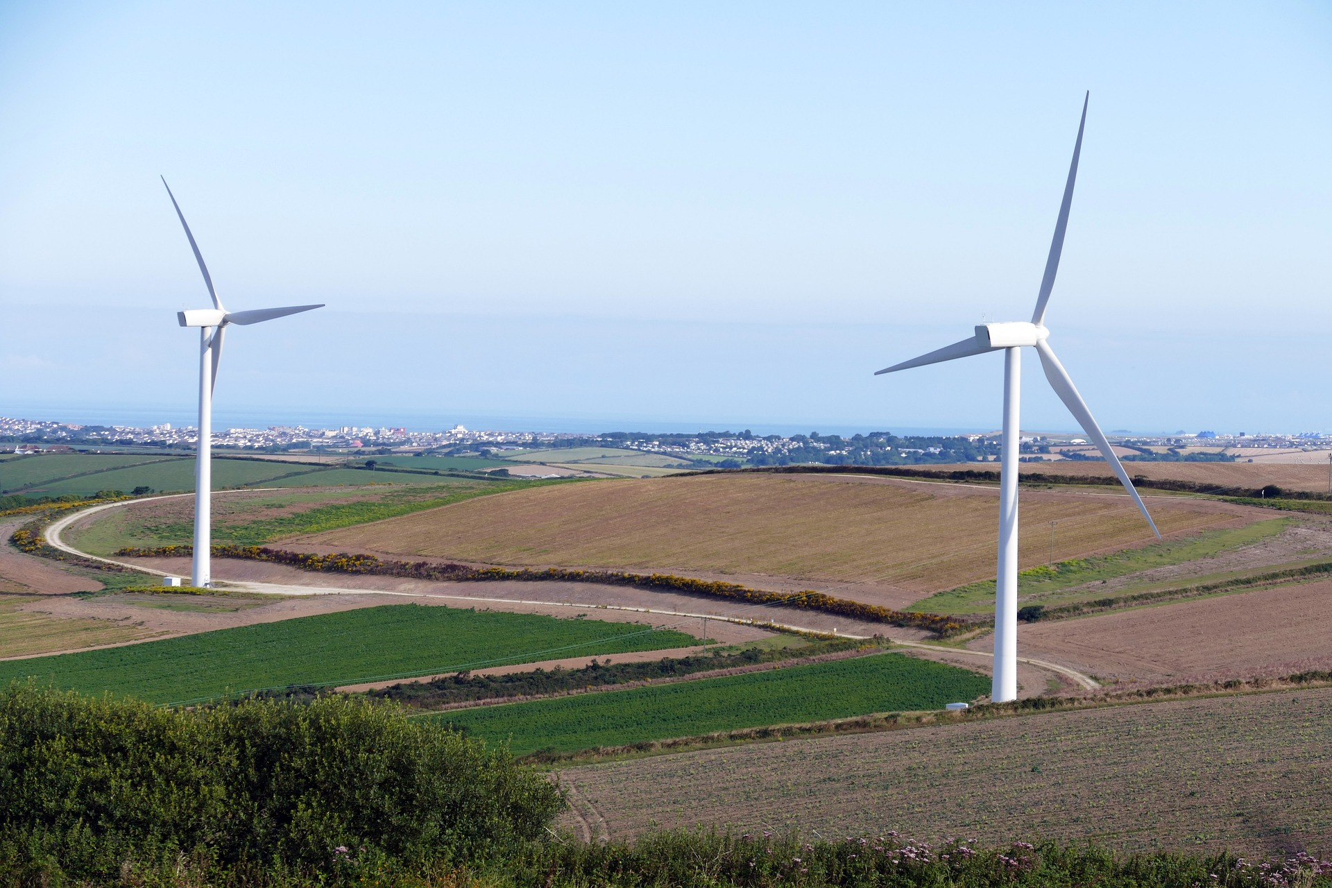 Vindkraftbransjen vil bygge turbiner tett på bebyggelse&nbsp;<span>(+)</span>
