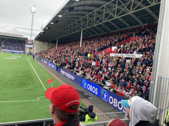 Et lenge etterlengtet lokaloppgjør skapte fotballfest i Fredrikstad&nbsp;<span>(+)</span>
