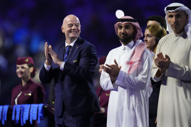 FIFA fortsetter smiskingen med arabere; Saudi-Arabia får fotball-VM i 2034