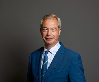 Farage skal granskes for pengegave