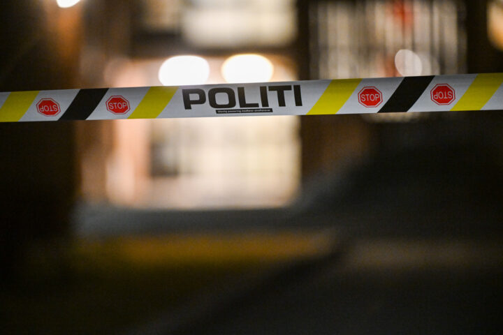 Mann i 30-årene kniv&shy;stukket i Trond&shy;heim – politiet jakter flere gjernings&shy;personer