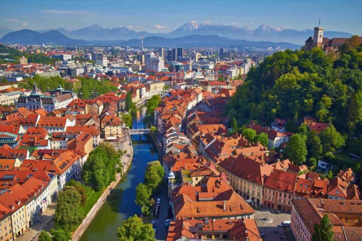 Slovenia: Folke&shy;avstemning suspenderer lov om medisinsk assistert selvmord