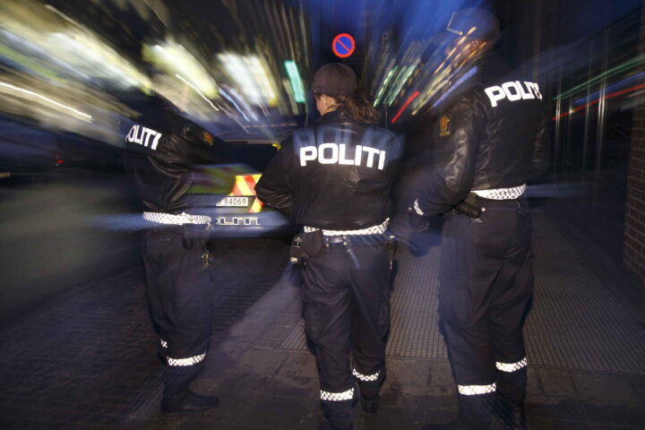 Politiet jakter «høye menn» etter vold mot 14-åring