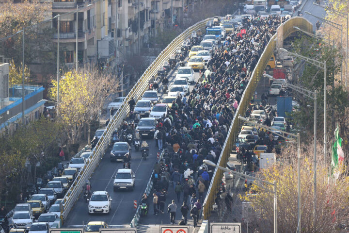 Store demonstrasjoner i Iran