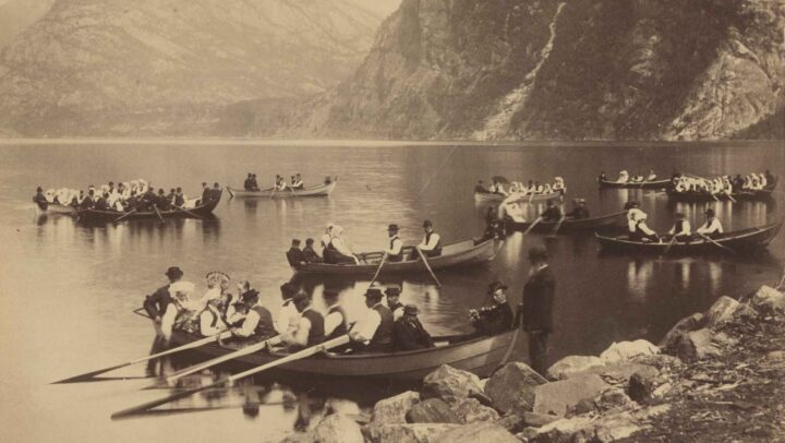 Brudefærd i Hardanger, Eitrheim, Sørfjorden, Odda, Hordaland (1898).
