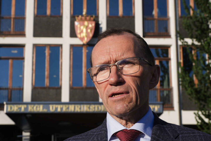 Barth Eide «fordømmer» mens Trump tar grep