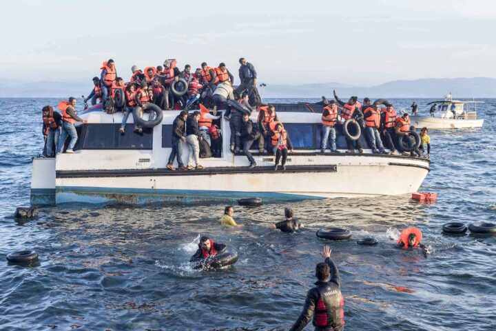 Hellas strammer inn: Kommer du ulovlig inn, kan du ikke søke om lovlig opphold