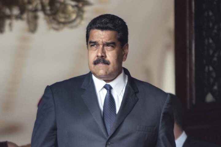 Sveits fryser 900 millioner dollar knyttet til Nicolás Maduro