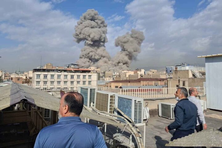 Iran svarer, luftangrep mot Israel