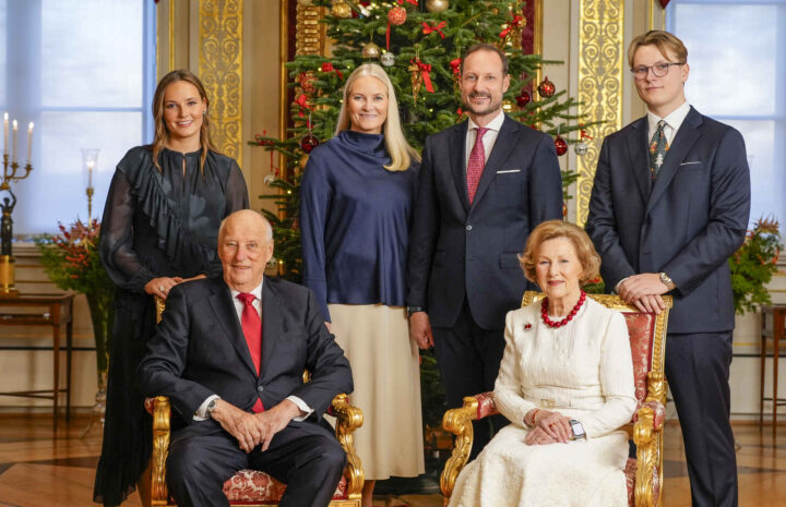 Pressen snakker ned monarkiet