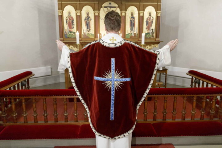 Fra bastant ateisme til katolsk messe for ung nordmann i Trondheim