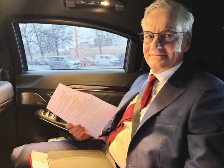 Jonas hyller Habermas som om han fortsatt «står»