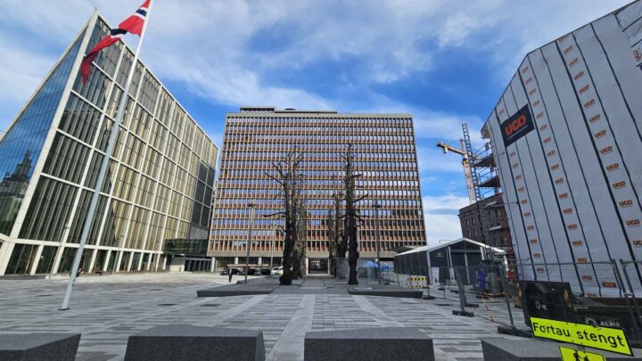Regjerings­kvartalet: Arkitektonisk monotoni i glass og betong