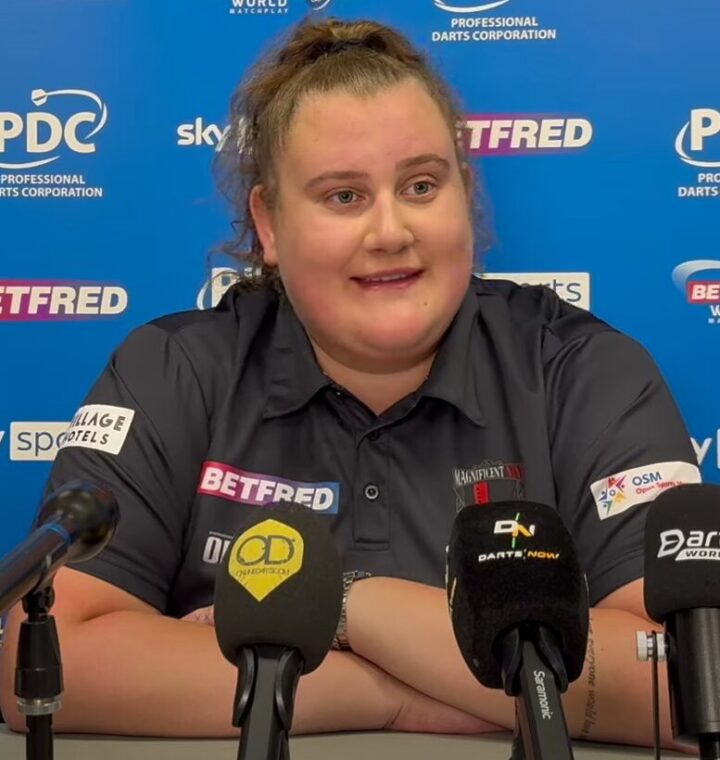 Historisk dart-seier: Beau Greaves første kvinne til å vinne en herreturnering
