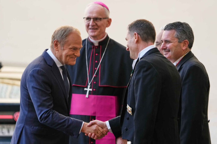 Tusk lar Polen betale for EUs «nye» forsvar
