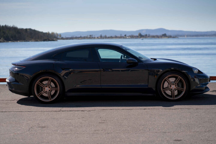 Porsche omstiller seg tilbake til drivstoffbiler