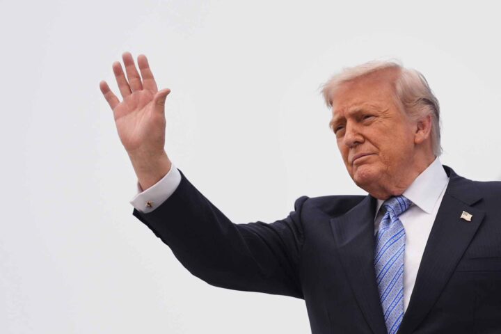 Trump: Det blir vanskelig for Starmer å overleve