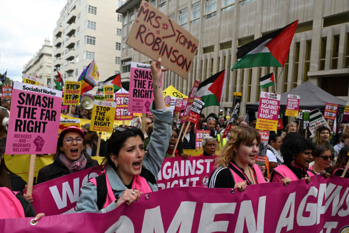 Venstreorienterte demonstranter i London: «Skyt ham i nakken som Charlie Kirk»