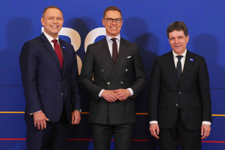Norge skal samarbeide med Romania mot desinformasjon