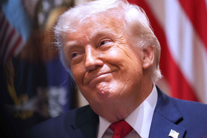 Trump sørger ikke over viktigper-artister, holder selv tale