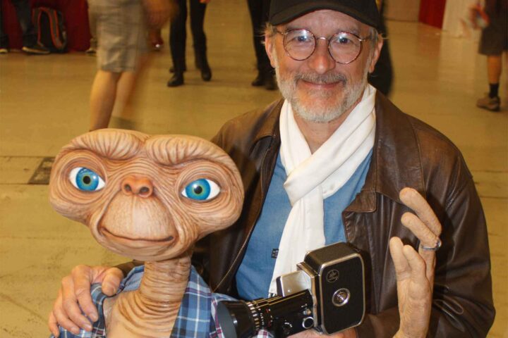 Steven Spielberg har skiftet mening om UFO-er: – Jeg tror på dem som tror