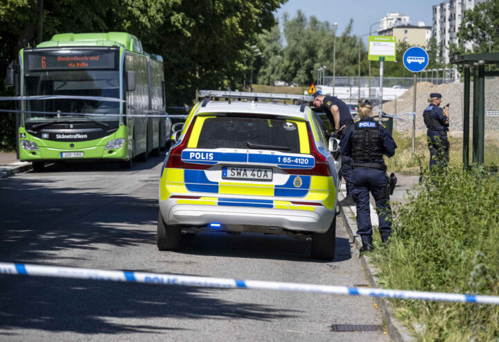 Malmö: To tenåringer livstruende skadet etter knivstikking på buss