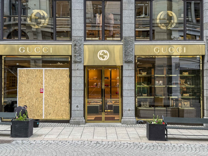 Brøt seg inn i Glasmagasinet foran øynene på mange mennesker