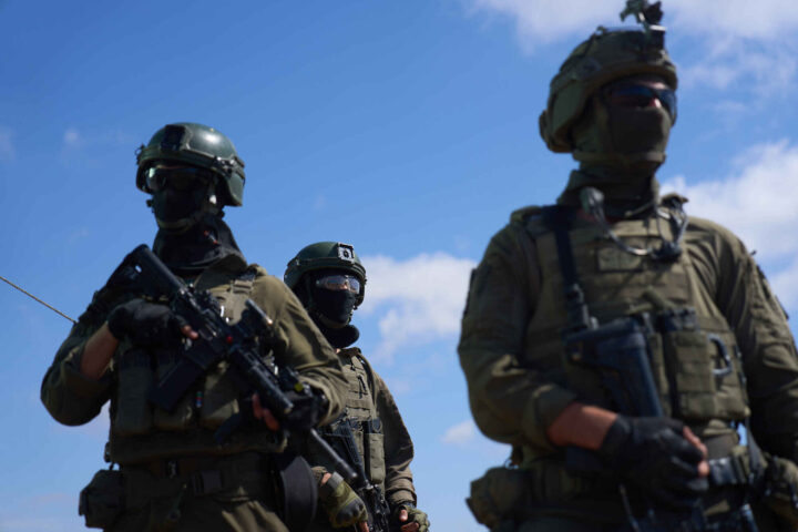 Eksilgruppe opp&shy;fordrer Gazas inn&shy;byggere til «revo&shy;lu&shy;sjon» mot Hamas