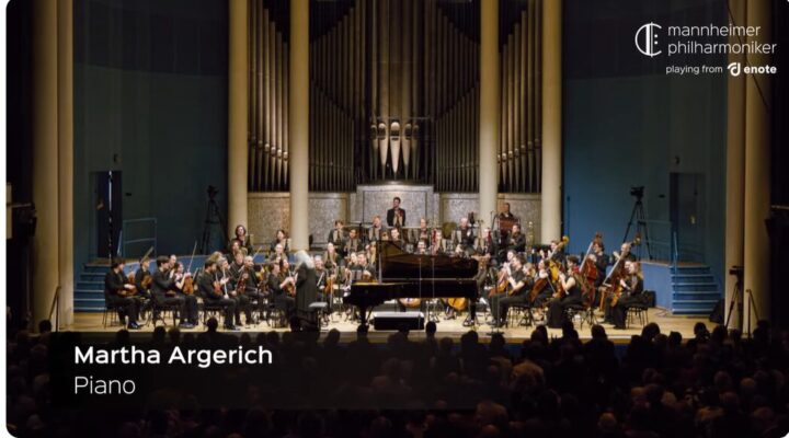 Interlude: Argerich spiller Bachs gavotte
