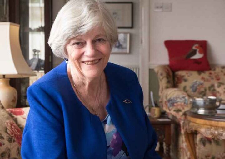 Widdecombe slått 21 ganger i hodet med hammer