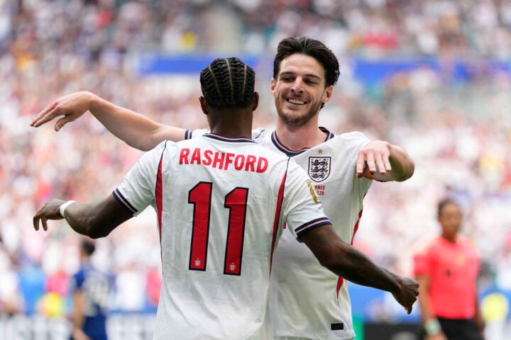 England slo Frankrike 6–4 i tidenes beste bronse&shy;finale i VM
