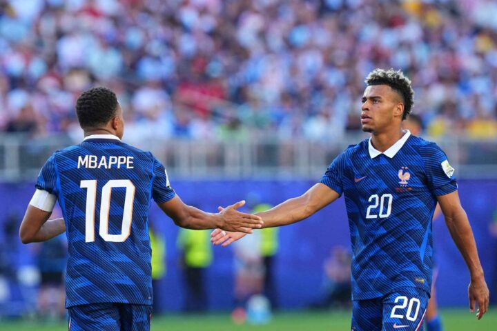 Frankrike møtte mot&shy;stand, men er i kvart&shy;finalen etter scoring av Mbappé