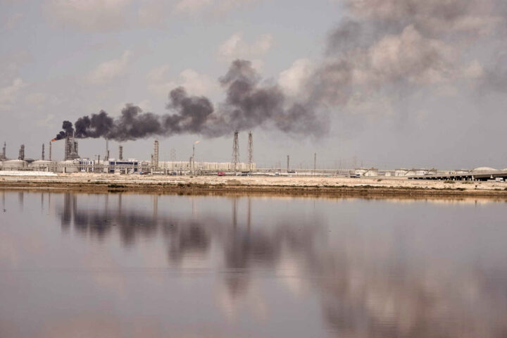 Brann i egyptisk LNG-havn, to tankere satt i brann