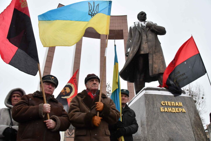 Zelenskyj vil reise monument over Bandera