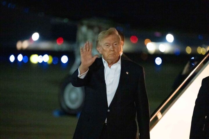 Tilbaketrekning av styrker i Europa avhenger av Grønland, sier Trump