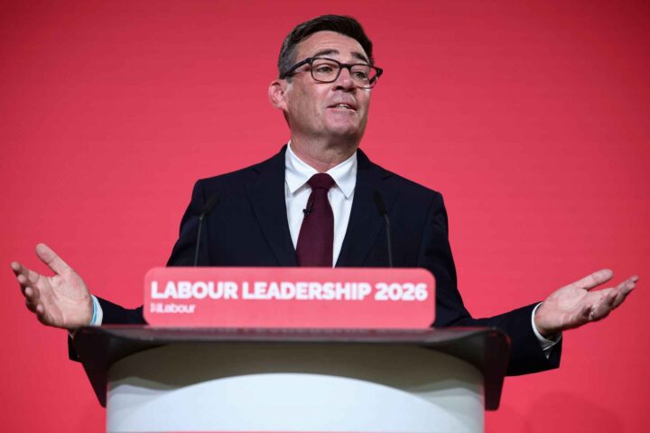 Burnham foreslår at huseiere i sør skal betale mer skatt