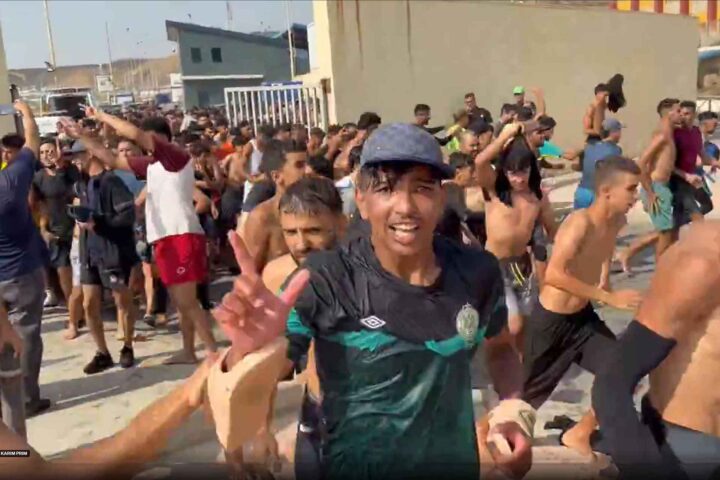 Ceuta ber om at hæren settes inn – tusen&shy;vis av illegale migranter strømmer inn fra Marokko