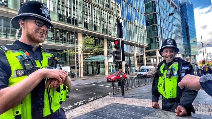 Ikke-muslimsk politi i Storbritannia oppfordres til å faste under ramadan